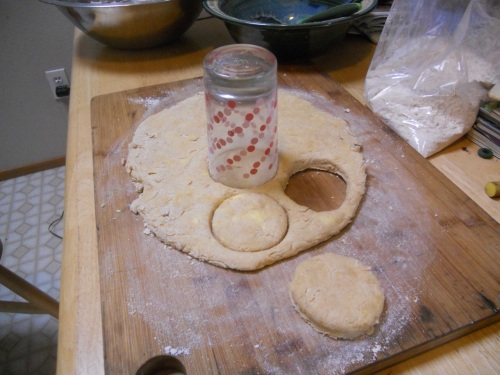 making buttermilk biscuits